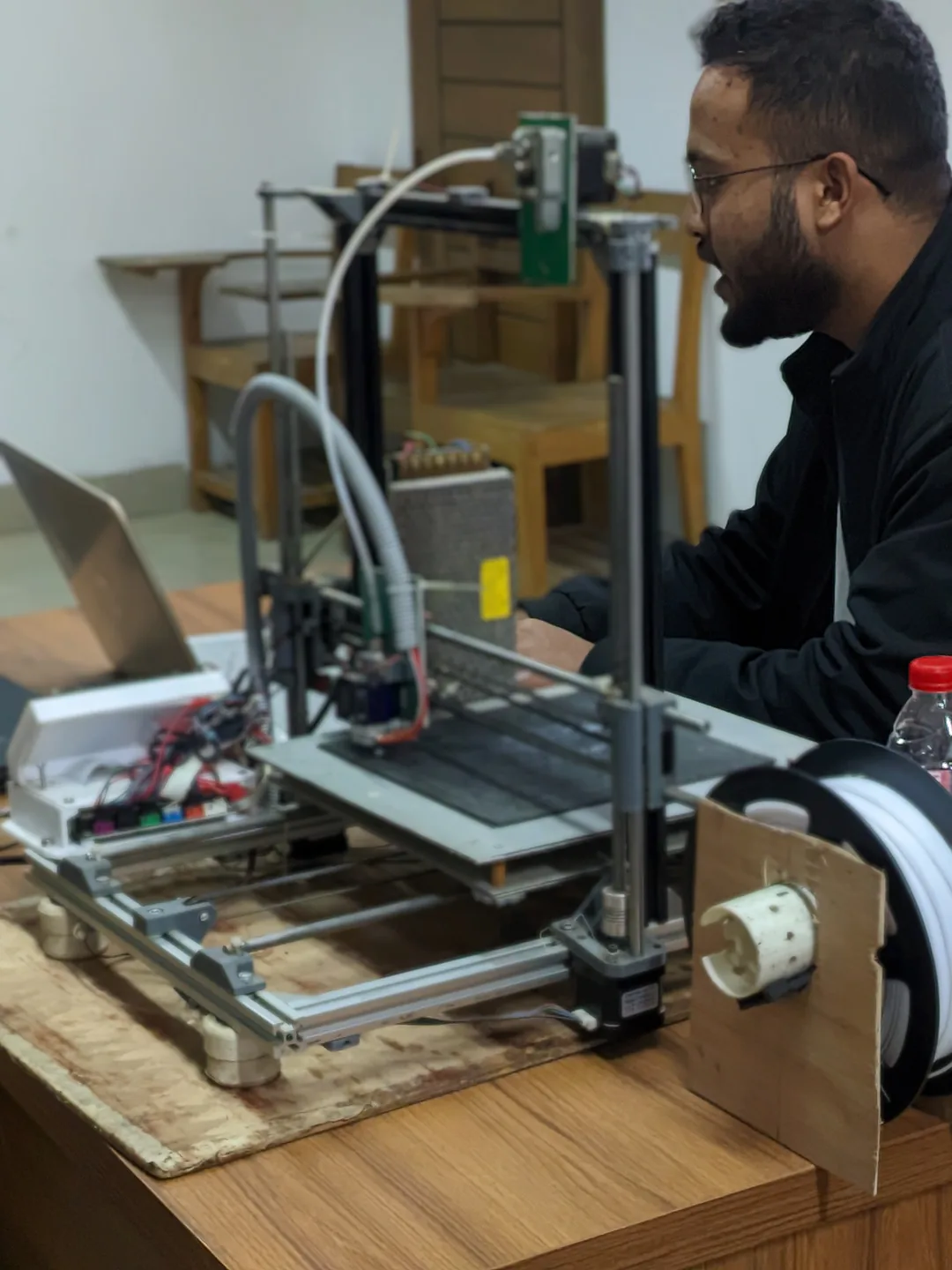 A 3D-printing demonstration from the teaching archive.