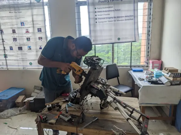 Mechanical assembly and adjustment at the laboratory workbench.