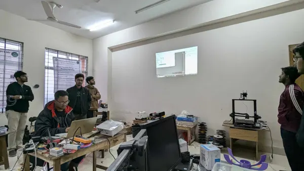 A practical teaching session in the shared laboratory.